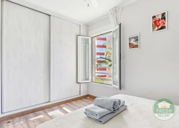 Sunny Beachfront With Pool And Aircon *