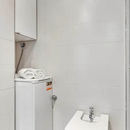 Apartment Sunny Beachfront With Pool And Aircon
